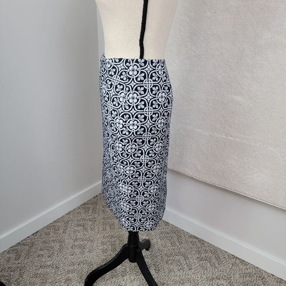 Talbots Navy/White Floral Print Pencil Skirt Sz 16 NEW - Picture 5 of 15